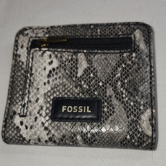 Fossil Black and Gray Snake Print Card Holder - Picture 1 of 7